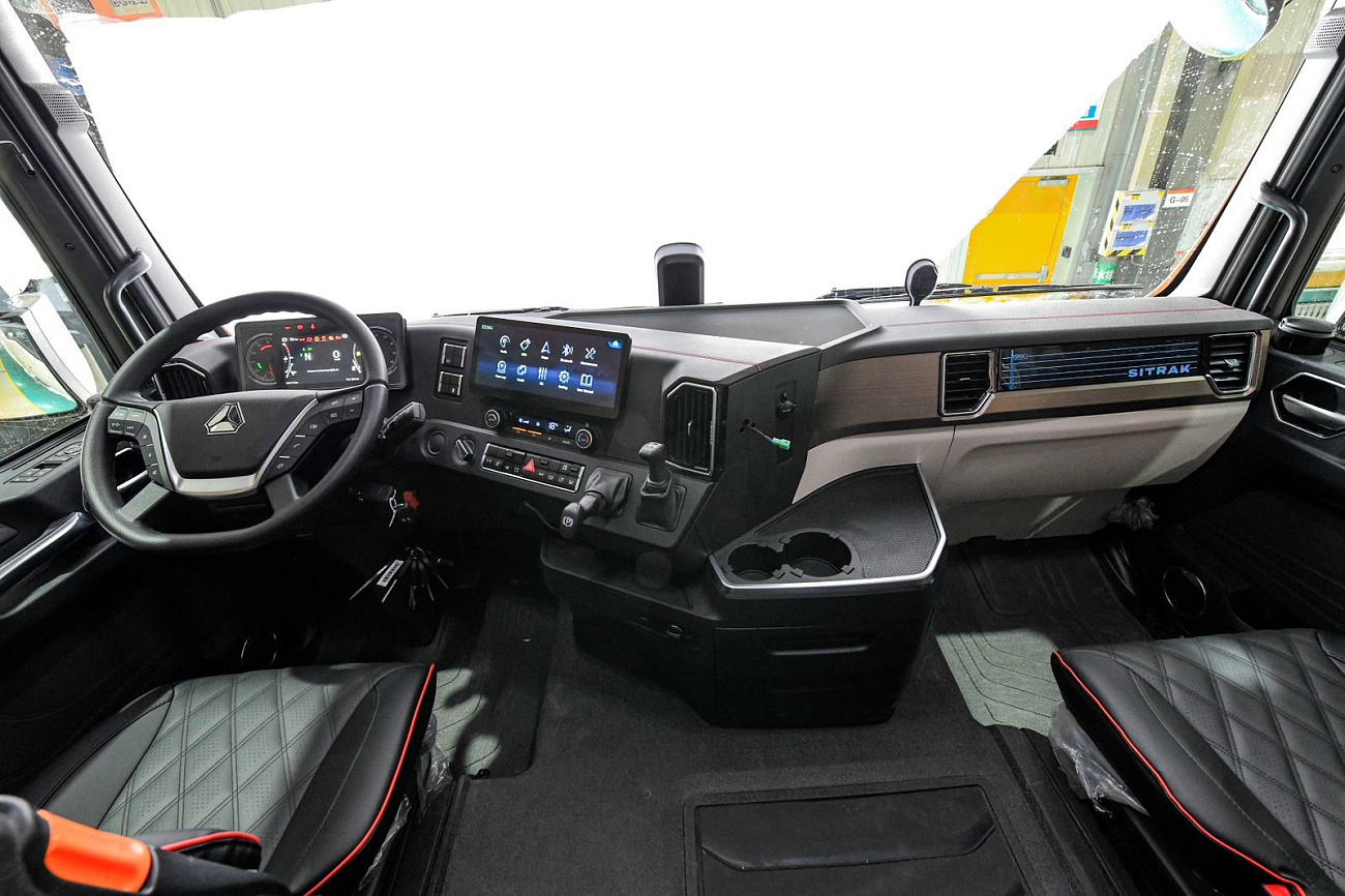 Тягачи SITRAK C7H 4x2 с обновлённым интерьером кабины уже в пути!